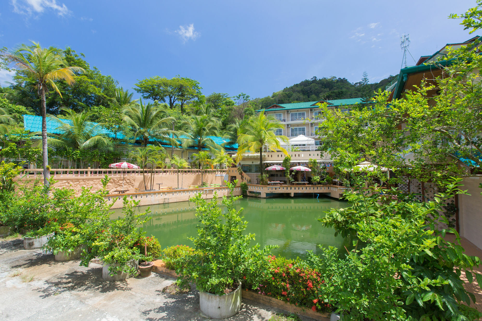 Patong Rai Rom Yen Resort Sha Exterior photo